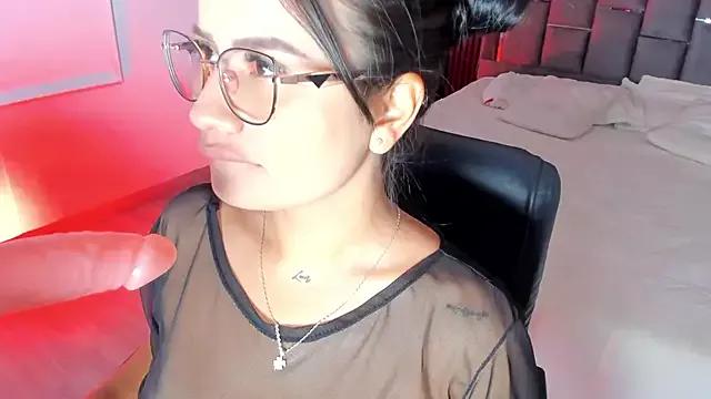 Dannamercier from StripChat is Freechat