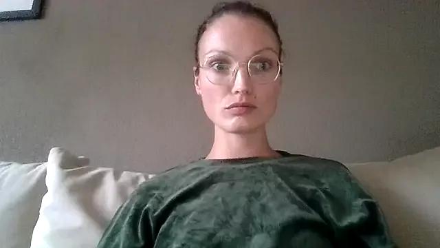 DeniseStarr from StripChat is Freechat