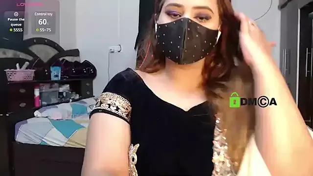 Desi_-_Queen from StripChat is Freechat