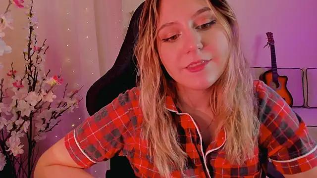 Check-out our cam rooms range and converse on a personal level with our delicious livecams streamers, showing off their spicy curves and toys.