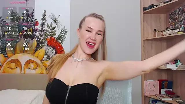 DianaShermy from StripChat is Freechat