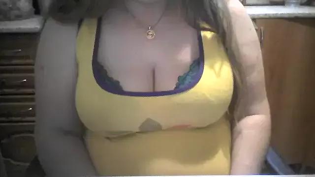 DinaraXFlower from StripChat is Freechat