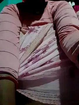 DOLLY-739 from StripChat is Freechat