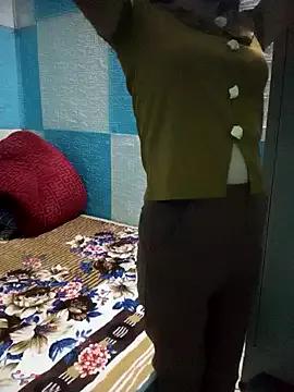 Donatella28 from StripChat is Freechat