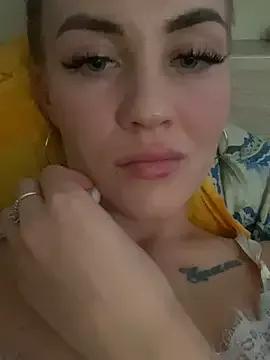 DreamGirl-777 from StripChat is Freechat