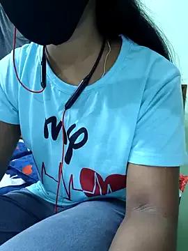 Dreamqueentamill from StripChat is Freechat