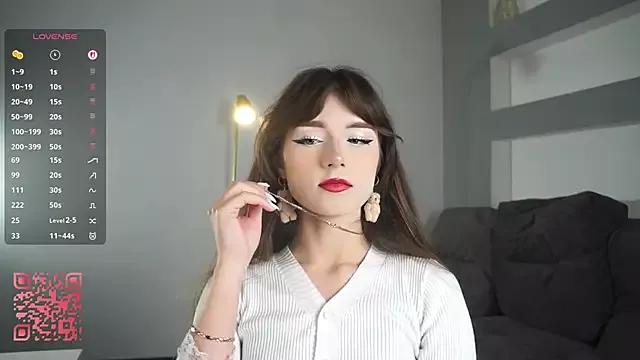 Check-out our cam rooms range and converse on a personal level with our delicious livecams streamers, showing off their spicy curves and toys.