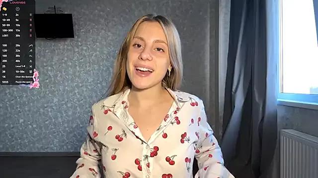 Check-out our cam rooms range and converse on a personal level with our delicious livecams streamers, showing off their spicy curves and toys.