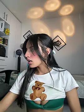 Dulceeany from StripChat is Freechat