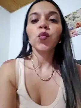 Dulcesm__ from StripChat is Freechat