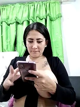 DulceTiits from StripChat is Freechat
