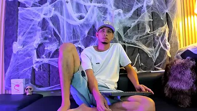 DustinandJordan from StripChat is Freechat