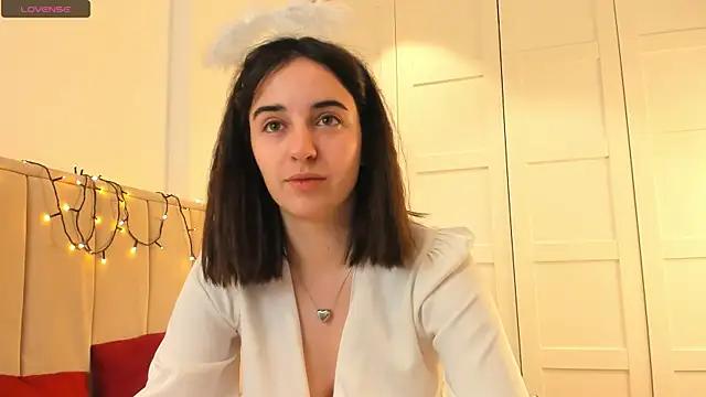 EdwinaBrayton from StripChat is Freechat