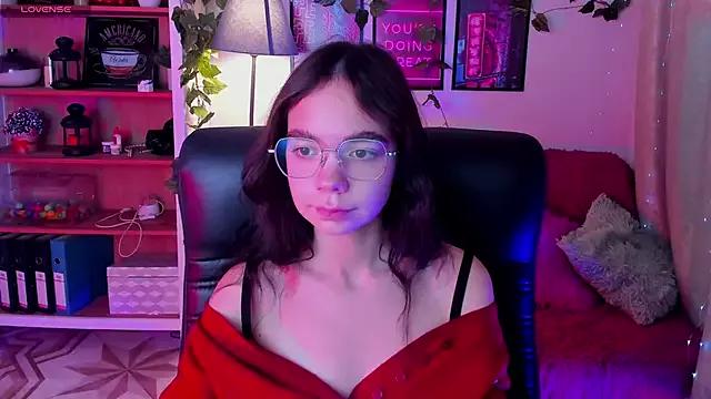 Elise_Noir from StripChat is Freechat