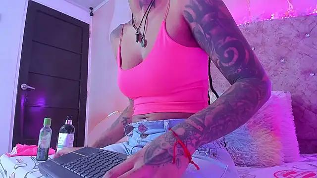 Check-out our cam rooms range and converse on a personal level with our delicious livecams streamers, showing off their spicy curves and toys.
