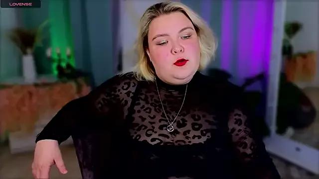 Ellabigbaby from StripChat is Freechat