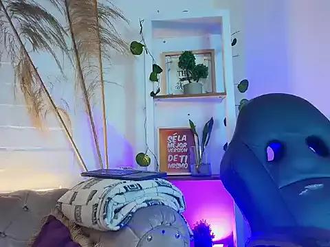 EllenaBoobs_ from StripChat is Freechat