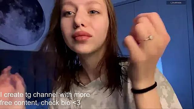 Check-out our cam rooms range and converse on a personal level with our delicious livecams streamers, showing off their spicy curves and toys.