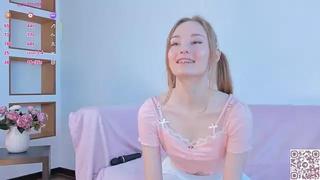 ElvinaRose from StripChat is Freechat