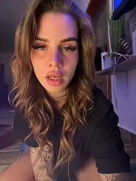 EmiliaCatalina from StripChat is Freechat