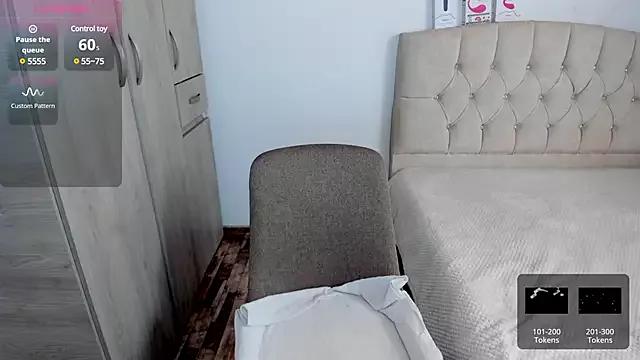emily1_ from StripChat is Freechat