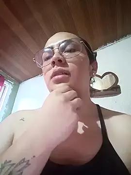 Emily__Russo_ from StripChat is Freechat