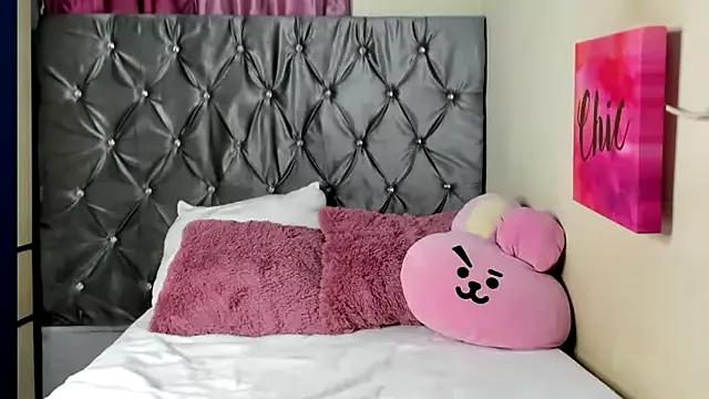 Check-out our cam rooms range and converse on a personal level with our delicious livecams streamers, showing off their spicy curves and toys.
