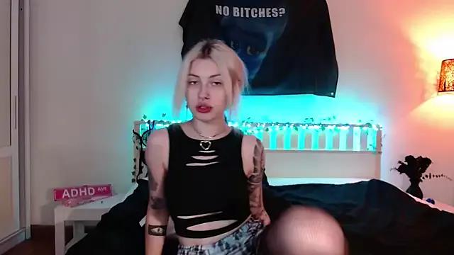 Emily_Flowers_ from StripChat is Freechat