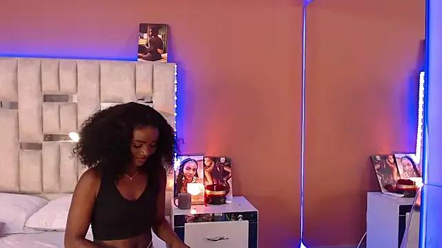 Emily_knights from StripChat is Freechat