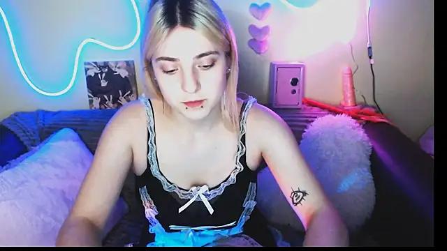 EmilyGold6565 from StripChat is Freechat