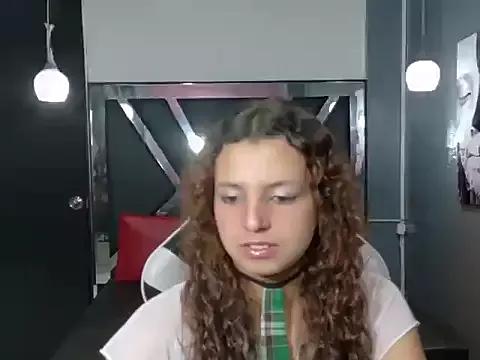 EmilyMartinx2 from StripChat is Freechat
