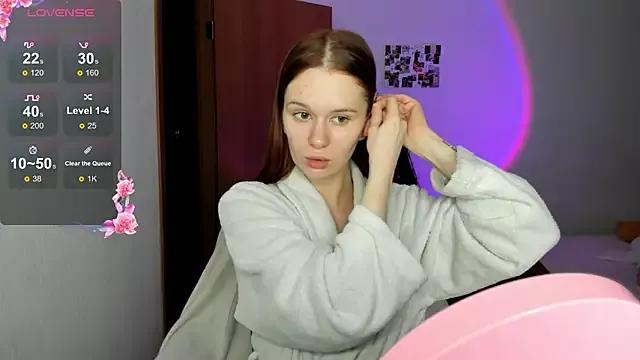 EmilySoul from StripChat is Freechat