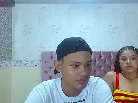 Emma_AndAlex from StripChat is Freechat