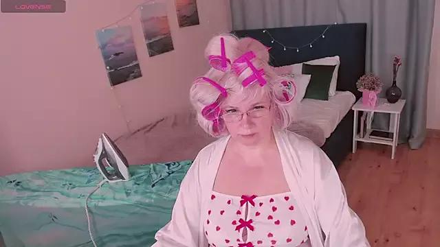 Check-out our cam rooms range and converse on a personal level with our delicious livecams streamers, showing off their spicy curves and toys.