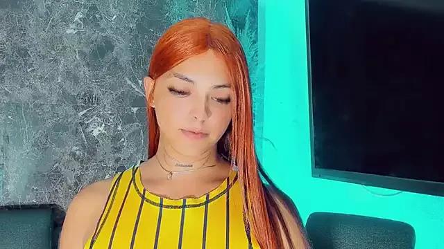 Emmaa_Saenz_ from StripChat is Freechat