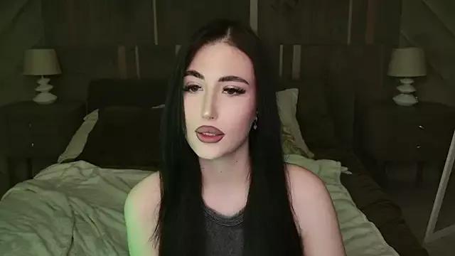 EmmaLawrens from StripChat is Freechat