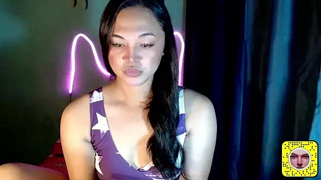 Emmats04 from StripChat is Freechat