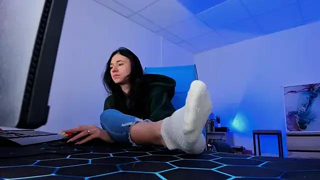Check-out our cam rooms range and converse on a personal level with our delicious livecams streamers, showing off their spicy curves and toys.