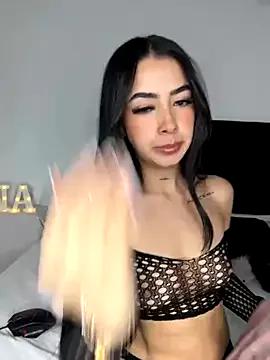 emmy_vanucy from StripChat is Freechat