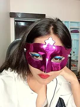 Photos of Erotic_R from StripChat is Freechat