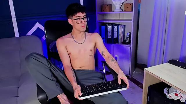 etham_wolf_ from StripChat is Freechat