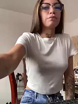 Eva-bonny from StripChat is Freechat