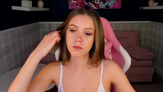 Check-out our cam rooms range and converse on a personal level with our delicious livecams streamers, showing off their spicy curves and toys.