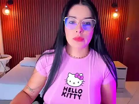 evelin_lopezz from StripChat is Freechat