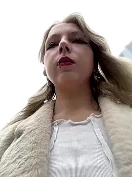 EveLittleSinner from StripChat is Freechat