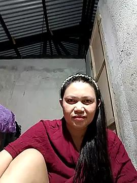 Everleigh_mom from StripChat is Freechat