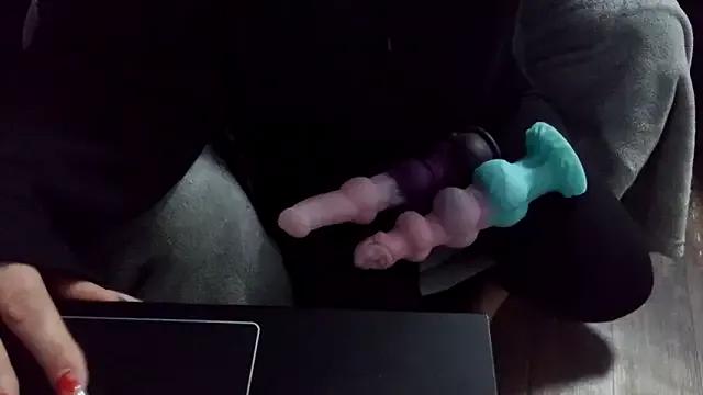 fetishslut4u from StripChat is Freechat