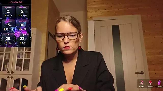 findom_lady_shine from StripChat is Freechat