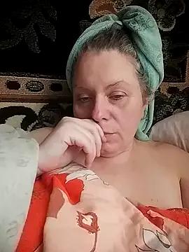 Fiona696 from StripChat is Freechat