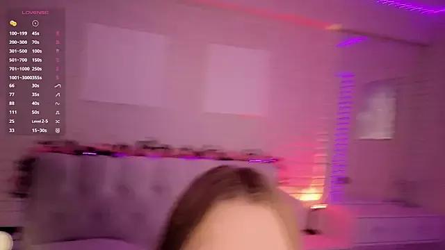 FlowersLover from StripChat is Freechat